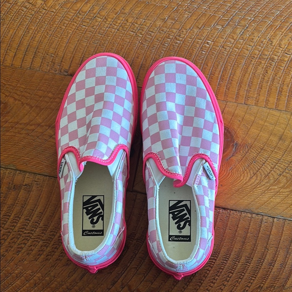 Vans Pink and White Checkered Slip-On Sneakers never worn smoke free pet free